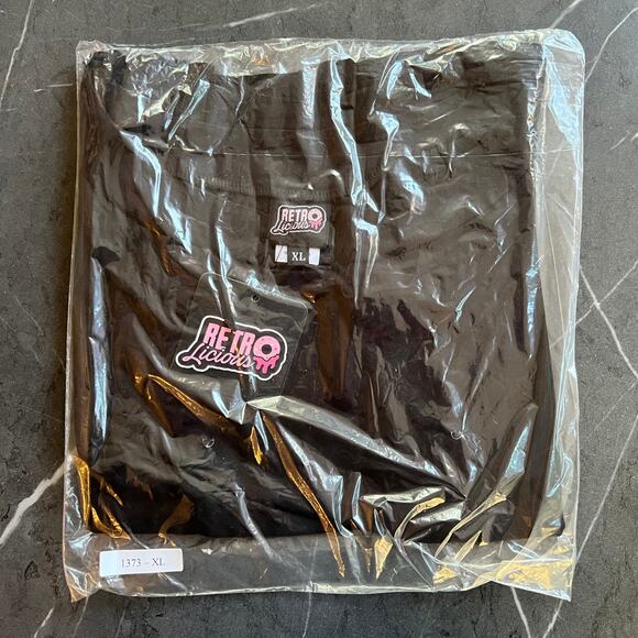 Retrolicious Retro Boat Neck Top in Black - Picture 9 of 10